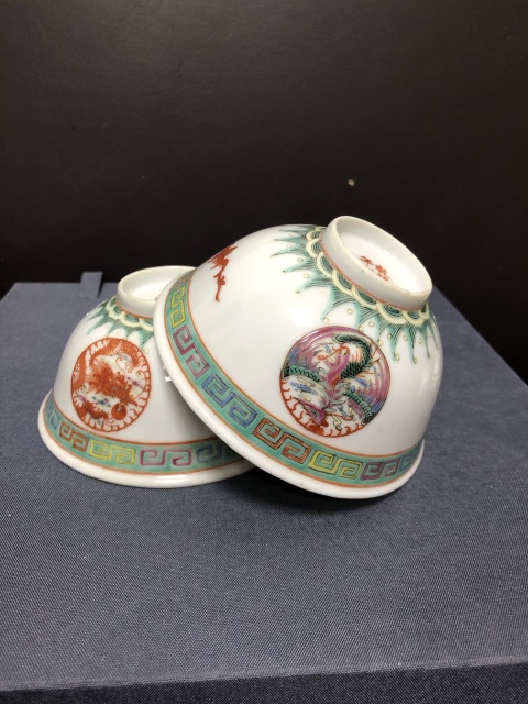 古玩陶瓷粉彩龍鳳紋蓋碗拍賣，當前價格900元
