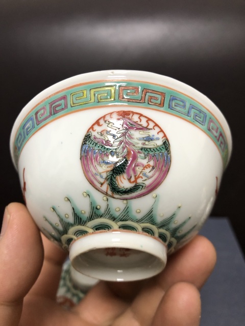古玩陶瓷粉彩龍鳳紋蓋碗拍賣，當前價格900元