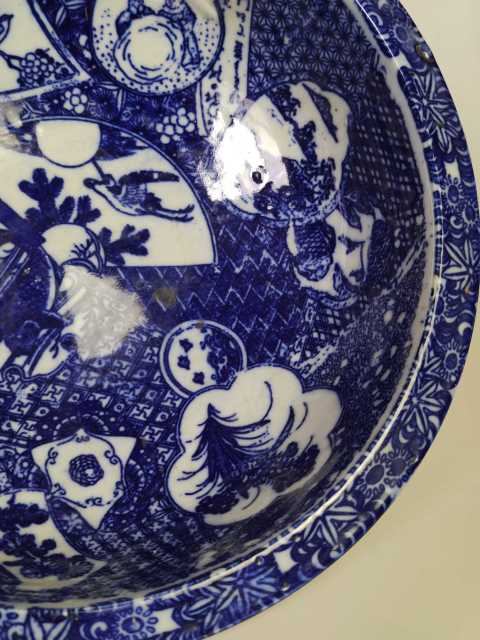 古玩陶瓷清代青花人物花鳥紋盆拍賣，當前價格300元