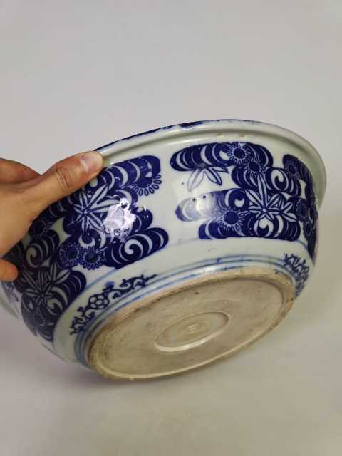 古玩陶瓷清代青花人物花鳥紋盆拍賣，當前價格300元