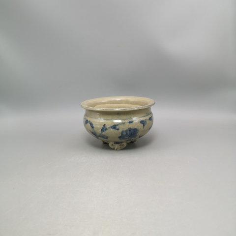 古玩陶瓷明代花卉纏枝青花爐拍賣，當前價格3980元