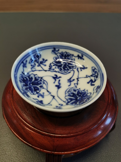 古玩陶瓷大清光緒年製本朝官窯款青花纏枝花卉紋筆添拍賣，當前價格780元