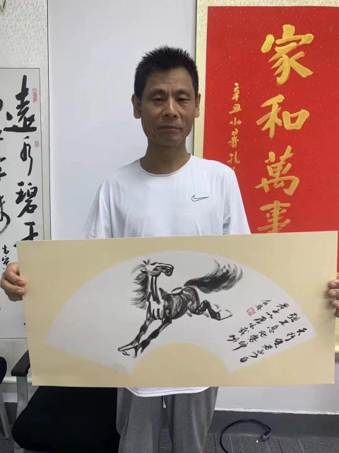 古玩字畫徐悲鴻再傳弟子淮海第一駿李天駿奔馬圖拍賣,當(dāng)前價(jià)格199元