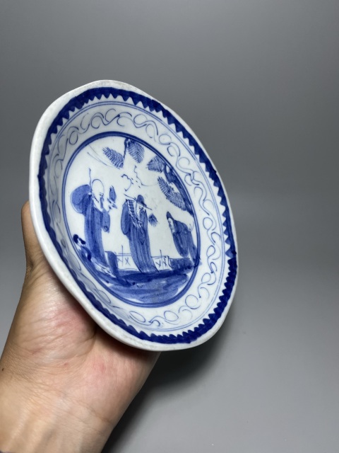 古玩陶瓷清末民初·青花福祿壽三星人物紋花口盤(pán)真品鑒賞圖