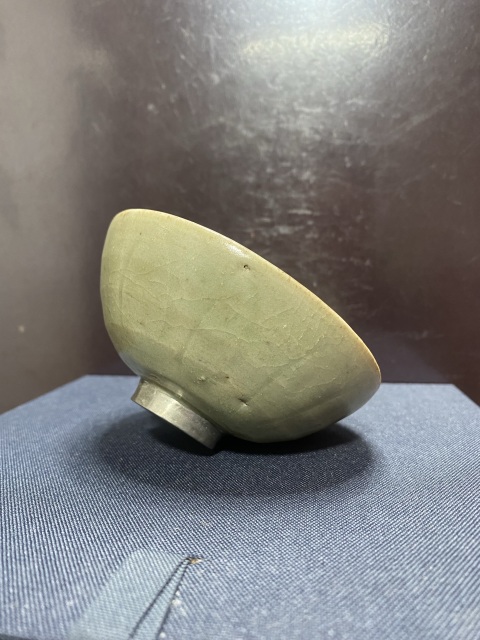 古玩陶瓷元龍泉青瓷刻仰蓮紋茶盞拍賣,當前價格6500元
