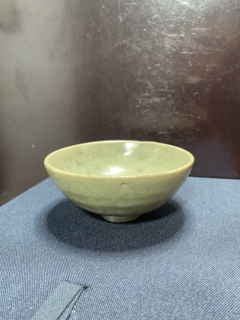 古玩陶瓷元龍泉青瓷刻仰蓮紋茶盞拍賣,當前價格6500元