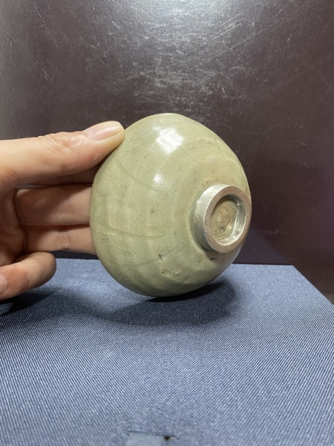 古玩陶瓷元龍泉青瓷刻仰蓮紋茶盞拍賣,當前價格6500元