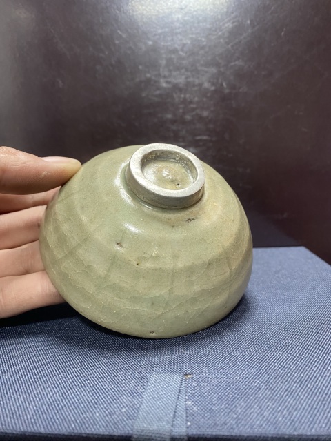 古玩陶瓷元龍泉青瓷刻仰蓮紋茶盞拍賣,當前價格6500元