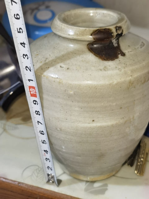 古玩陶瓷龍泉窯青白釉點褐彩罐拍賣，當前價格400元