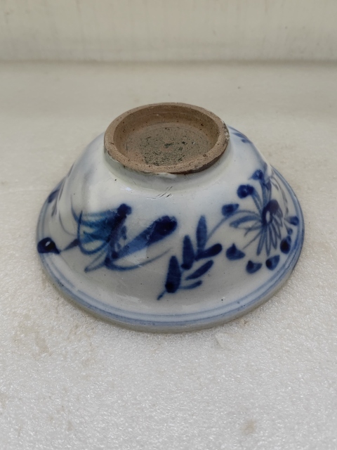 古玩陶瓷青花三魚花卉紋撇口碗拍賣,當前價格450元