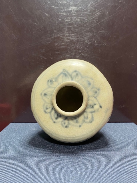 古玩陶瓷明青花開(kāi)光花卉紋瓜棱罐拍賣，當(dāng)前價(jià)格3500元