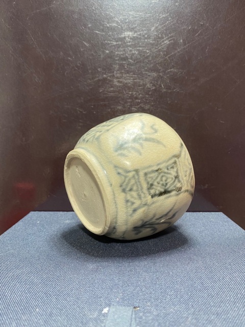 古玩陶瓷明青花開(kāi)光花卉紋瓜棱罐拍賣，當(dāng)前價(jià)格3500元