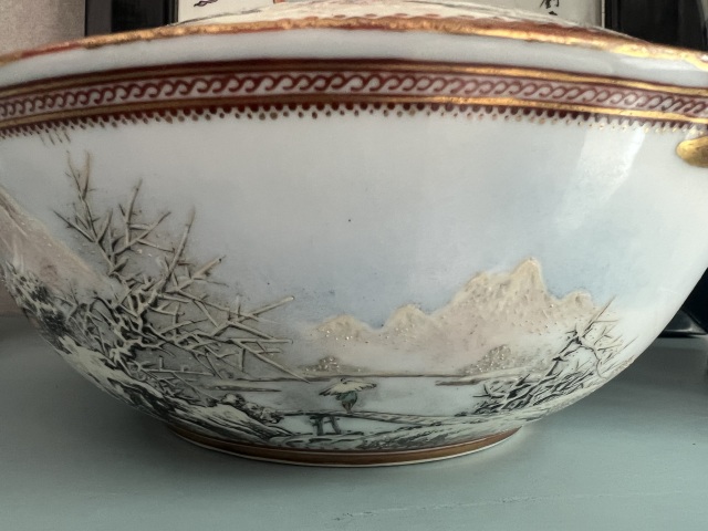 古玩陶瓷余文鑲雪景粉彩山水紋蓋盒拍賣，當前價格46000元