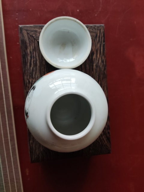 古玩陶瓷創(chuàng)匯期景德鎮(zhèn)粉彩松鶴紋蓋罐拍賣，當(dāng)前價(jià)格168元