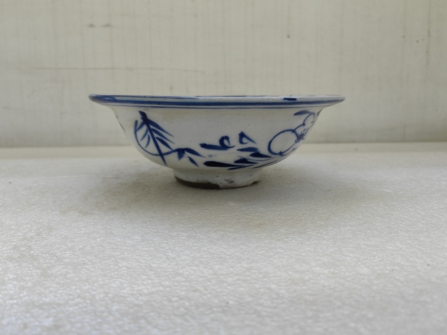 古玩陶瓷青花花卉紋三魚碗拍賣,當前價格450元
