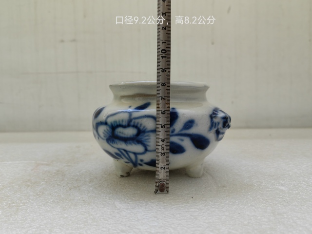 古玩陶瓷青花花卉紋獅耳三足爐拍賣,當前價格580元