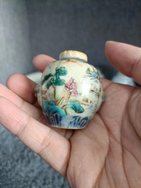 古玩陶瓷乾隆青花粉彩山水紋水盂拍賣,當前價格2600元