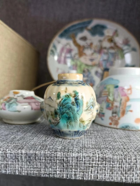 古玩陶瓷乾隆青花粉彩山水紋水盂拍賣,當前價格2600元