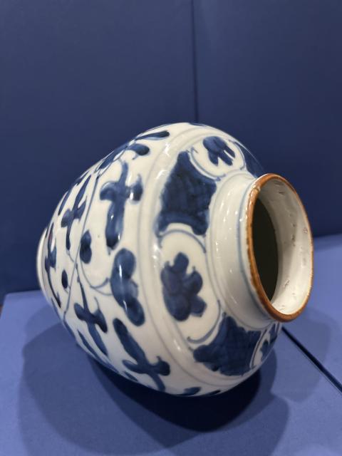 古玩陶瓷明天啟青花纏枝花卉紋蓋罐拍賣，當前價格7999元