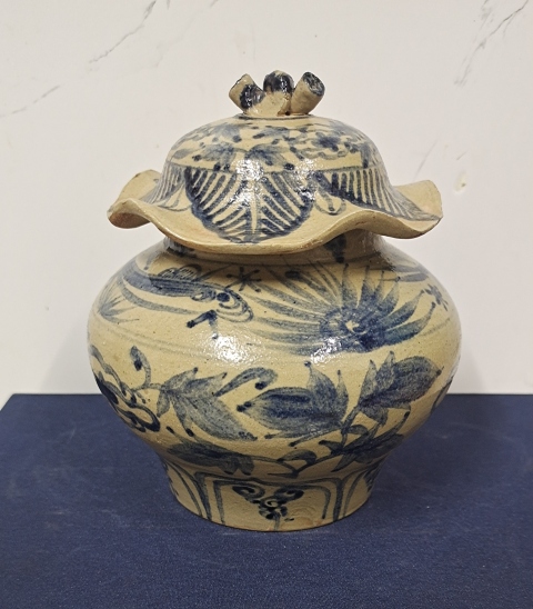 古玩陶瓷元末明初青花花卉紋將軍蓋罐拍賣，當前價格8888元