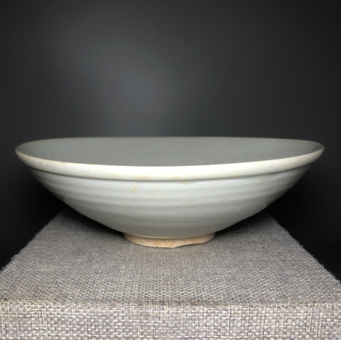 古玩陶瓷(五代十國精品)邢窯白釉唇口大碗拍賣,當前價格6888元