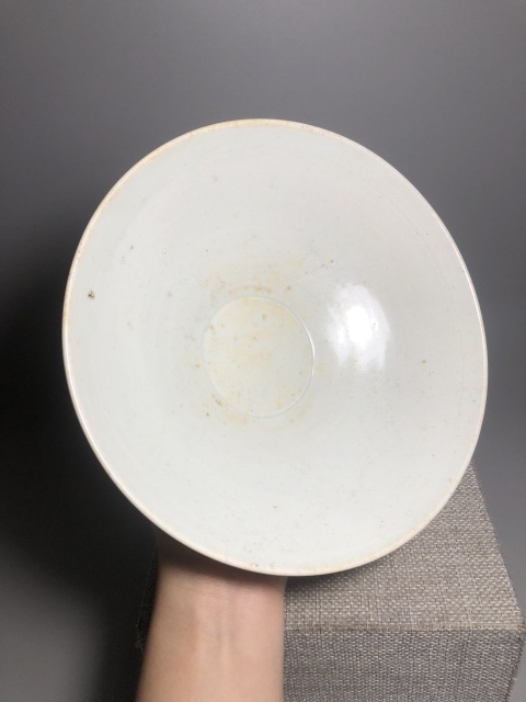 古玩陶瓷(五代十國精品)邢窯白釉唇口大碗拍賣,當前價格6888元