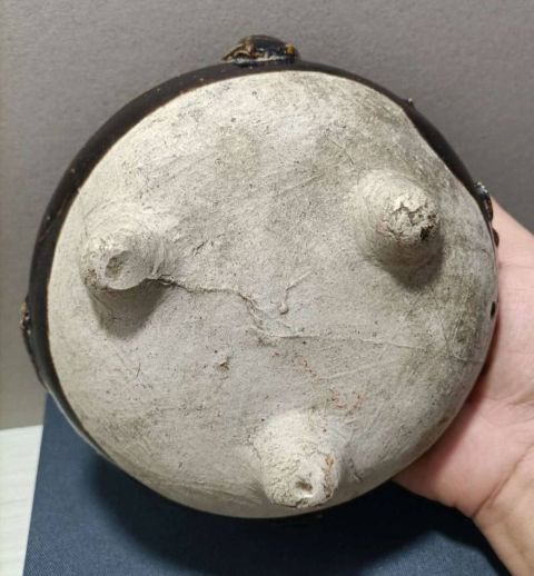 古玩陶瓷清代磁州窯三足醬釉獸耳爐拍賣,當前價格2300元