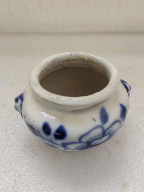 古玩陶瓷青花花卉紋獅耳三足爐拍賣,當前價格580元