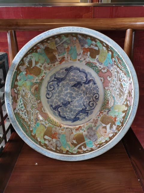 古玩陶瓷【精品】晚清民國青花加彩人物花卉盆拍賣，當前價格1816元