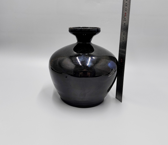 古玩陶瓷高雅的明清黑釉盤口瓶拍賣，當前價格1200元
