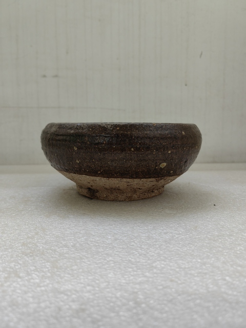 古玩陶瓷褐釉香爐拍賣，當前價格580元