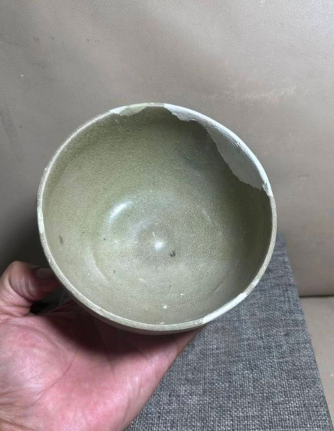 古玩陶瓷岳州窯青釉羅漢造型茶盞拍賣,當前價格0元