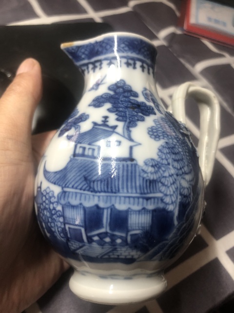 古玩陶瓷乾隆青花山水人物紋奶壺拍賣，當前價格680元