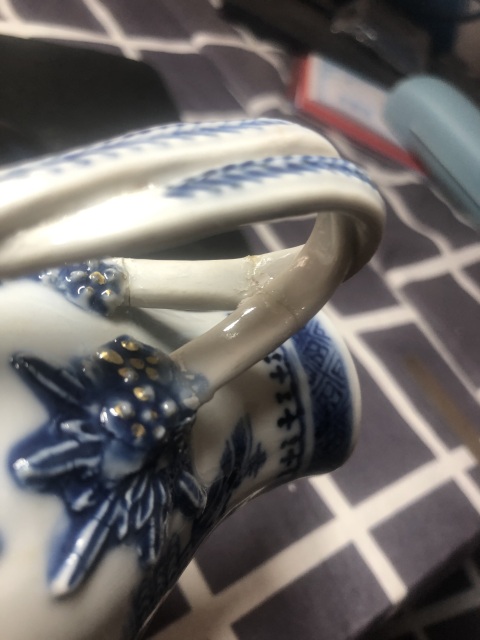 古玩陶瓷乾隆青花山水人物紋奶壺拍賣，當前價格680元