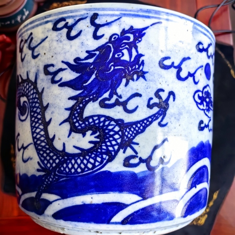 古玩陶瓷龍紋青花圈足筒式香爐拍賣，當前價格3800元