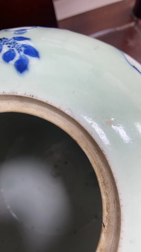 古玩陶瓷清中期 冬青釉青花加白童子折桂圖西瓜罐拍賣,當前價格2580元