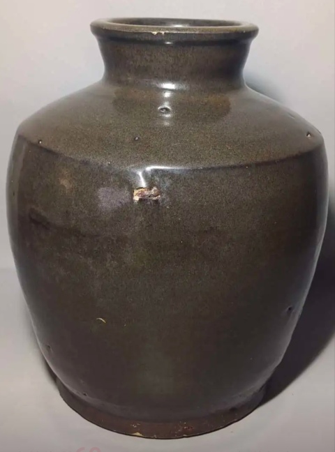 古玩陶瓷清早期褐釉大罐拍賣,當前價格200元