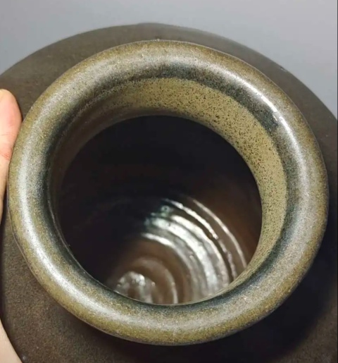 古玩陶瓷清早期褐釉大罐拍賣,當前價格200元