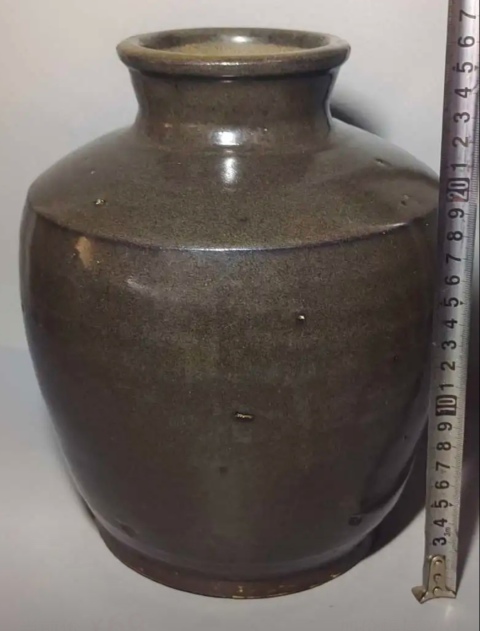 古玩陶瓷清早期褐釉大罐拍賣,當前價格200元