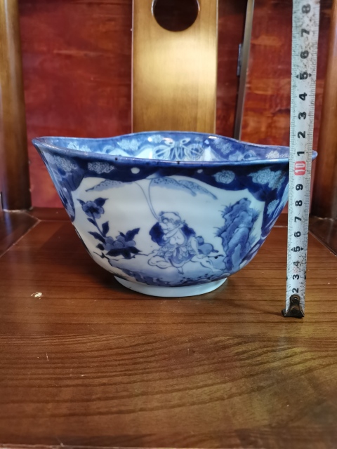 古玩陶瓷晚清民國青花三邊形神話故事碗拍賣，當前價格3600元