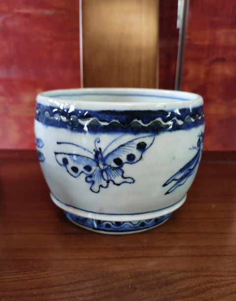 古玩陶瓷【精美香爐】晚清民國蜻蜓蝴蝶香爐拍賣，當前價格600元
