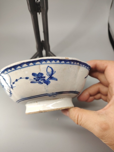 古玩陶瓷晚清.青花花卉紋花口碗拍賣,當前價格188元