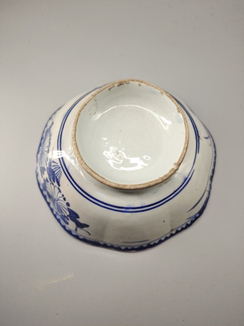 古玩陶瓷晚清.青花花卉紋花口碗拍賣,當前價格188元