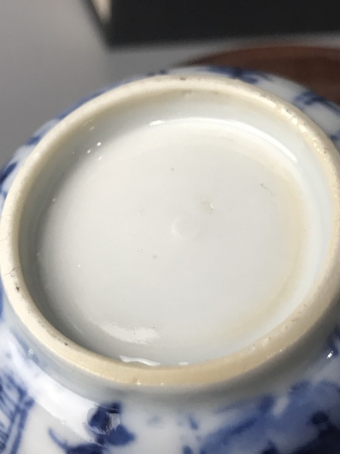 古玩陶瓷（精品花口杯）清·康熙·青花通景山水人物紋花口杯拍賣，當前價格1128元