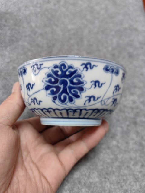 古玩陶瓷清晚期-青花纏枝花紋碗拍賣,當前價格2700元