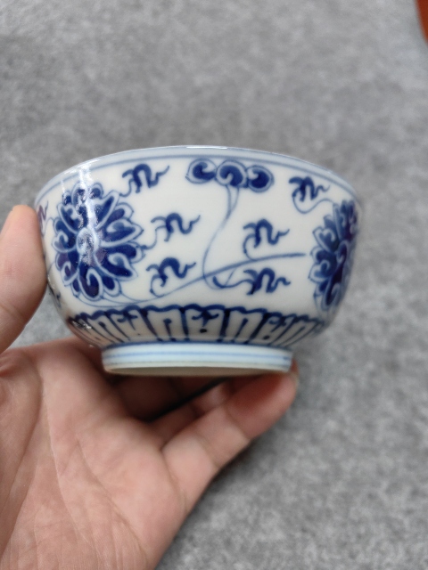 古玩陶瓷清晚期-青花纏枝花紋碗拍賣,當前價格2700元