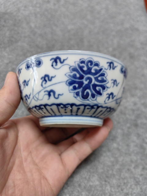 古玩陶瓷清晚期-青花纏枝花紋碗拍賣,當前價格2700元