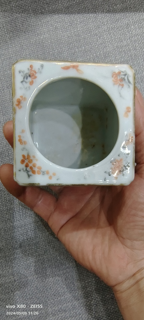 古玩陶瓷粉彩人物故事紋四方水洗拍賣,當(dāng)前價格9999元