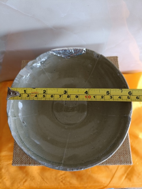 古玩陶瓷館藏級(jí)北宋龍泉青瓷五出筋河濱遺范方款盞拍賣，當(dāng)前價(jià)格1980元