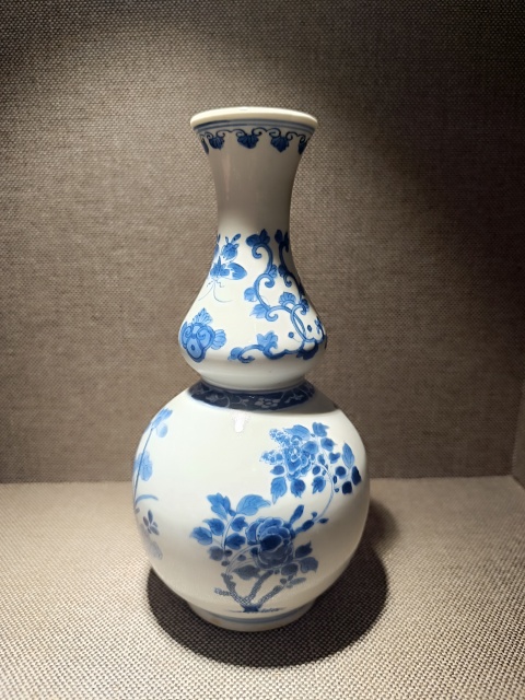 古玩陶瓷花卉紋青花葫蘆瓶拍賣，當前價格8800元